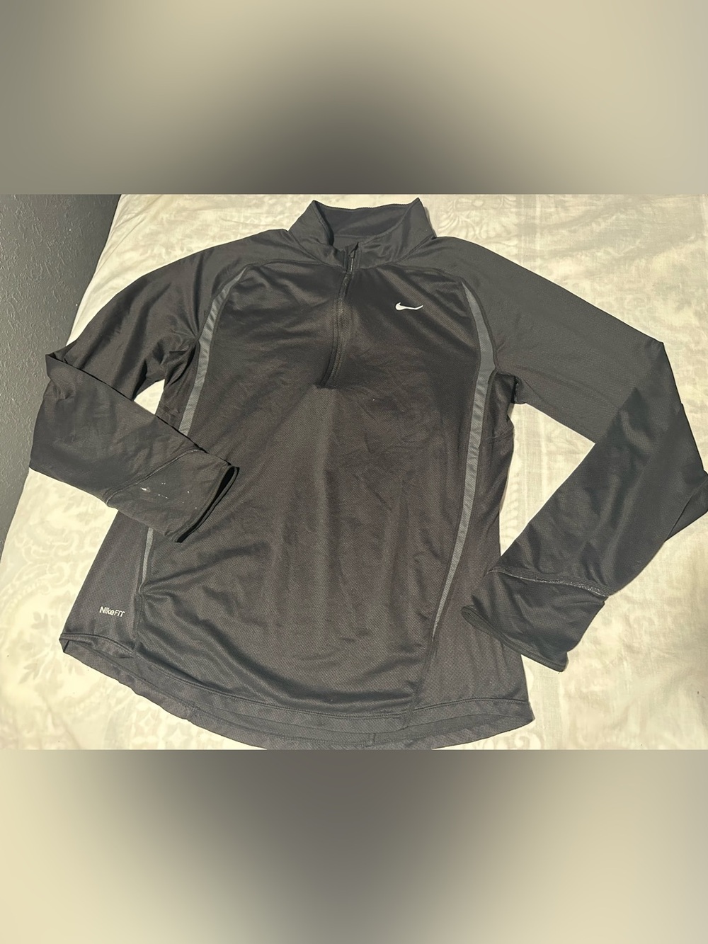 Nike Men’s Black Athletic Half-Zip Training Top size M